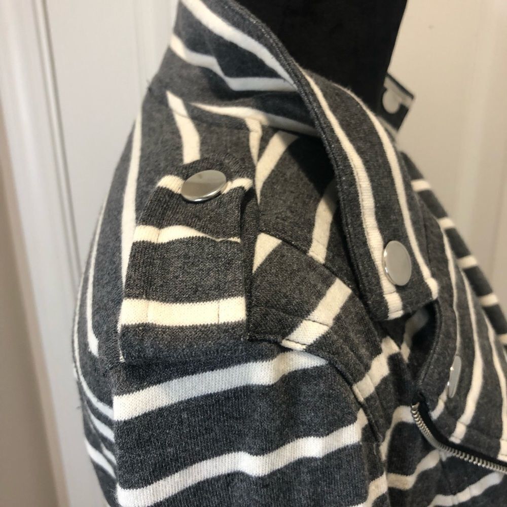 Market & Spruce gray and white striped zip front jacket size medium - Picture 12 of 15